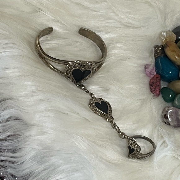 Jewelry - Connected Ring Bracelet Heart Slave Bracelet